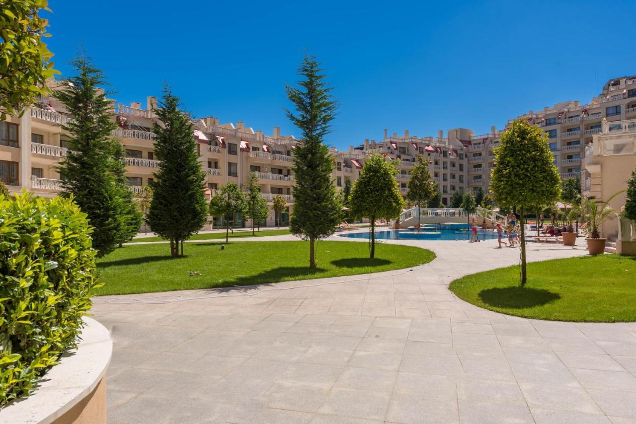 Blue Lagoon Seafront Apartments Варна Экстерьер фото