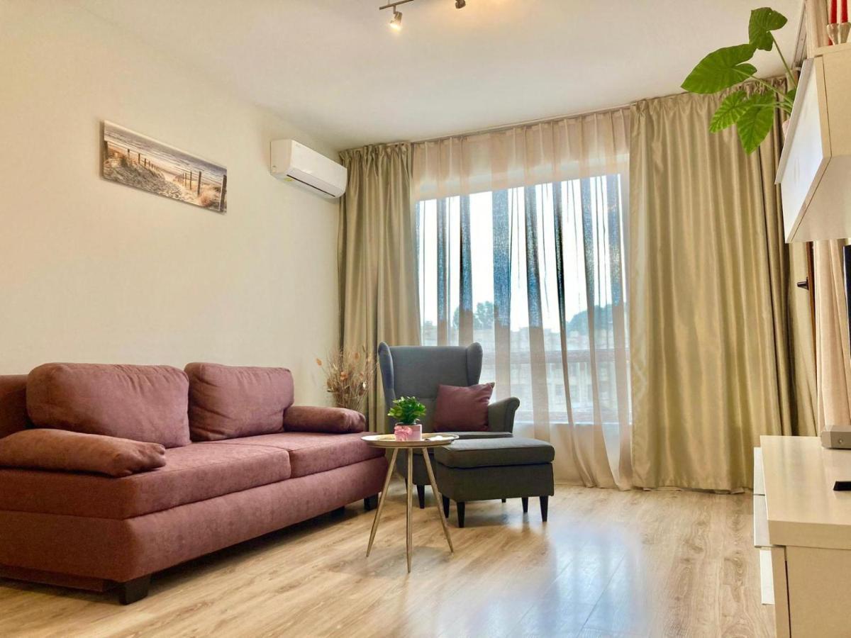 Blue Lagoon Seafront Apartments Варна Экстерьер фото